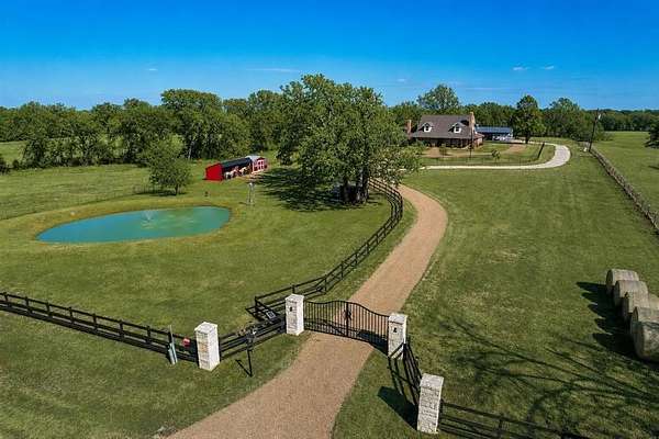 2.57 Acres of Land with Home for Sale in Canton, Texas