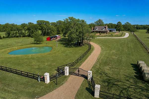 2.57 Acres of Land with Home for Sale in Canton, Texas