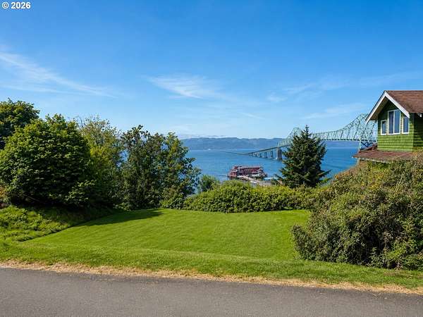 0.2 Acres of Residential Land for Sale in Astoria, Oregon