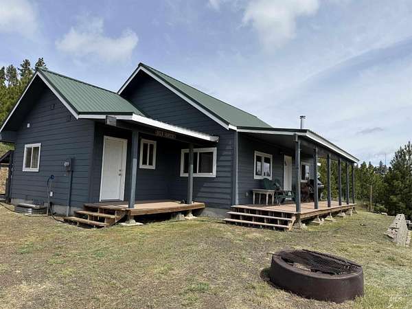 5 Acres of Land with Home for Sale in Pomeroy, Washington