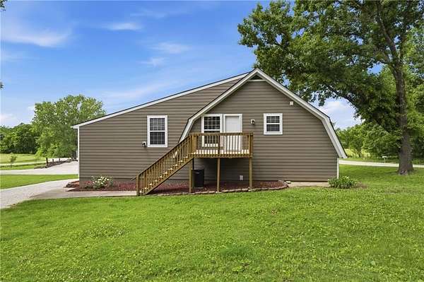 15 Acres of Land with Home for Sale in Spring Hill, Kansas