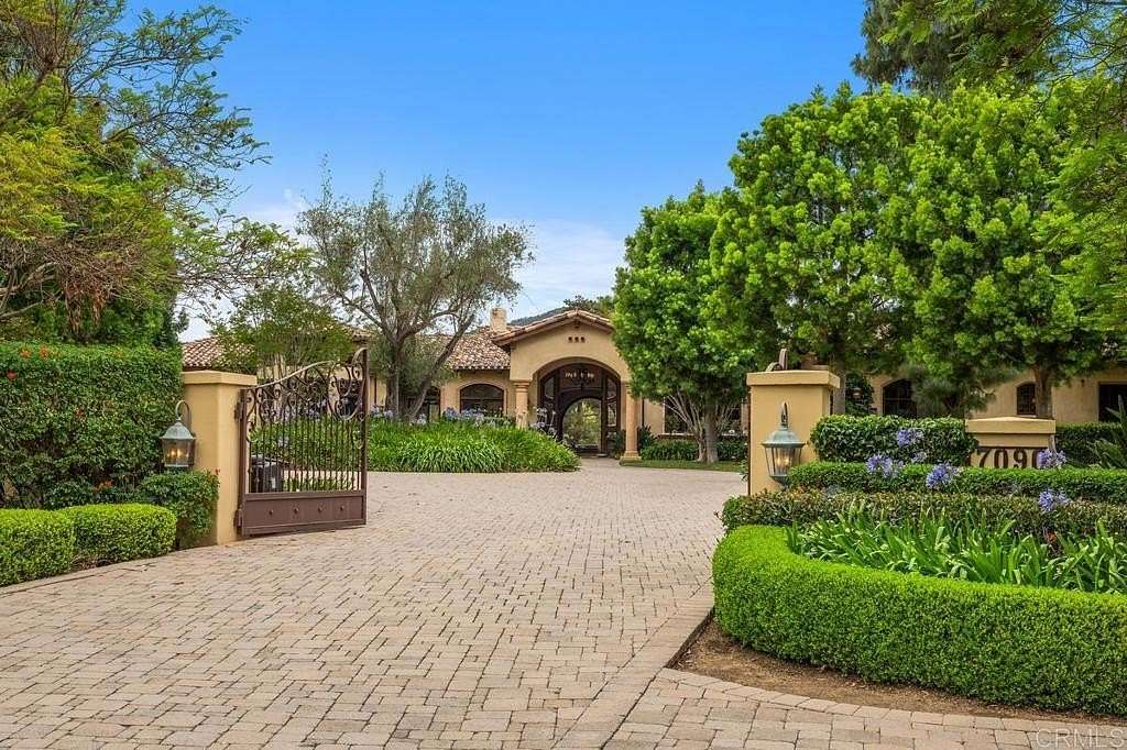 3.79 Acres of Land with Home for Sale in Rancho Santa Fe, California