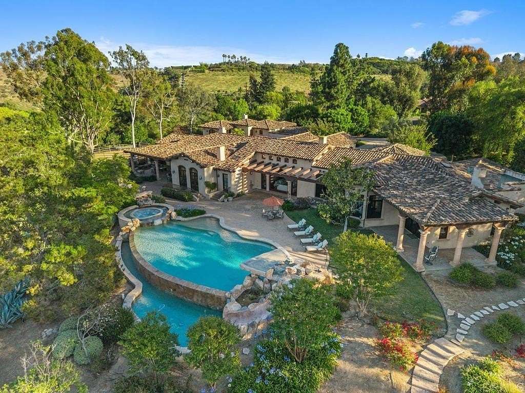 3.79 Acres of Land with Home for Sale in Rancho Santa Fe, California