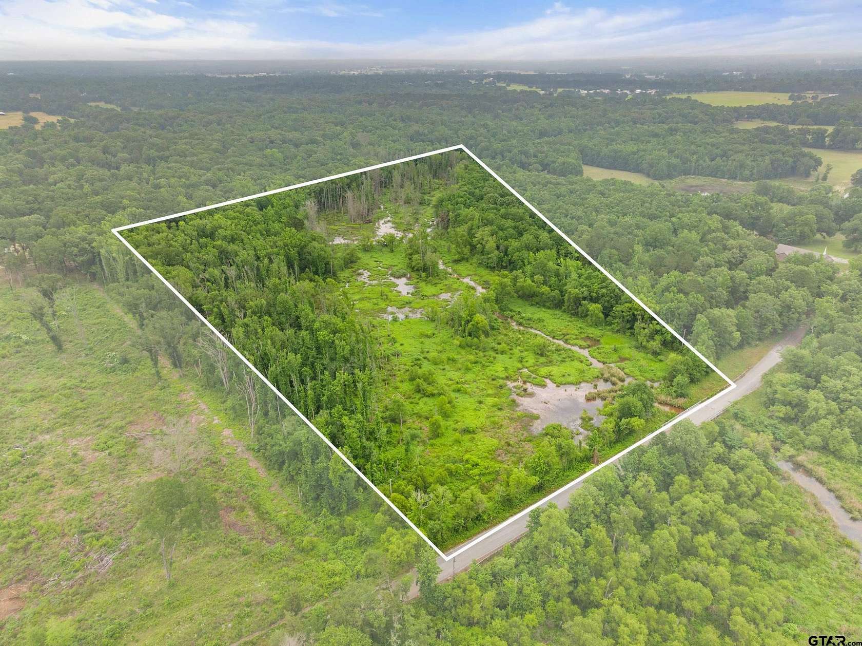 20 Acres of Recreational Land for Sale in Lindale, Texas