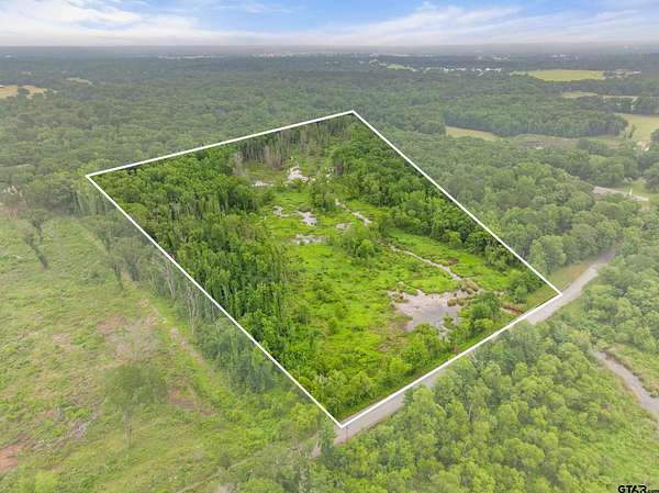 20 Acres of Recreational Land for Sale in Lindale, Texas