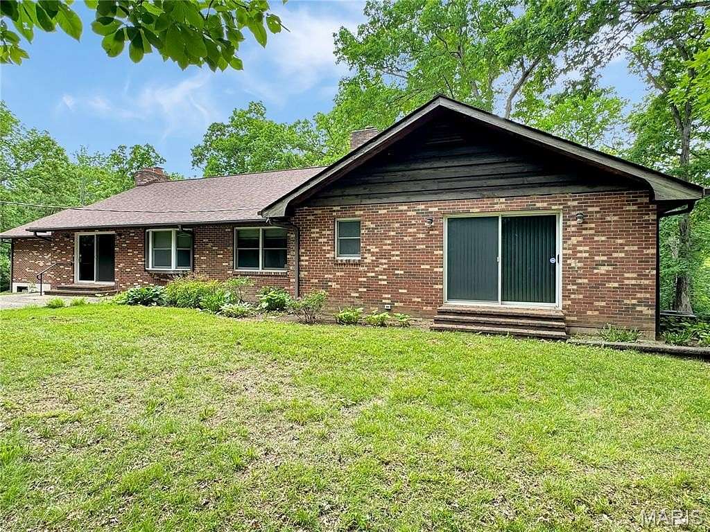 2.18 Acres of Land with Home for Sale in Villa Ridge, Missouri