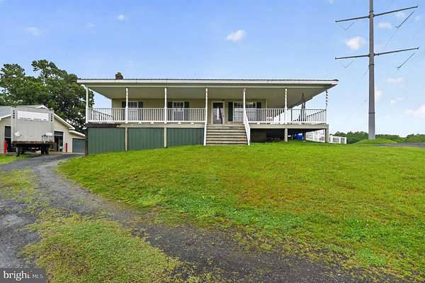 3 Acres of Land with Home for Sale in Jeffersonton, Virginia