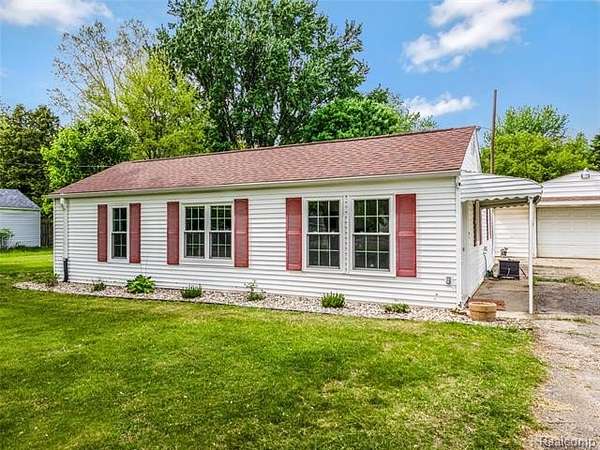 1.5 Acres of Land with Home for Sale in Genesee, Michigan