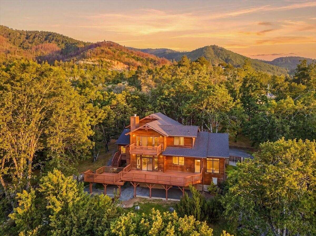 5.45 Acres of Land with Home for Sale in Ashland, Oregon