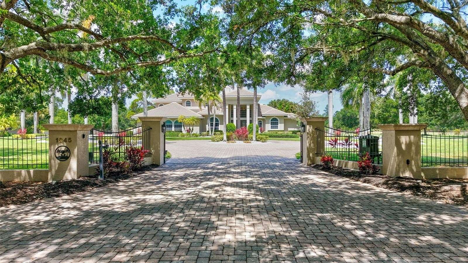 5.1 Acres of Land with Home for Sale in Sarasota, Florida