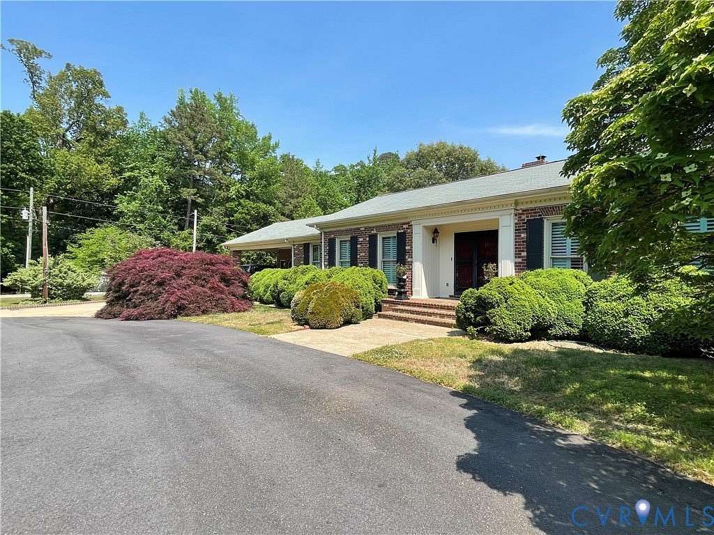 1.5 Acres of Land with Home for Sale in Prince George, Virginia