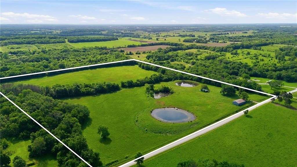 30 Acres of Recreational & Residential Land for Sale in Archie, Missouri