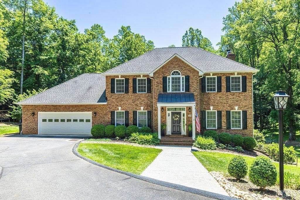 3.27 Acres of Land with Home for Sale in Lynchburg, Virginia