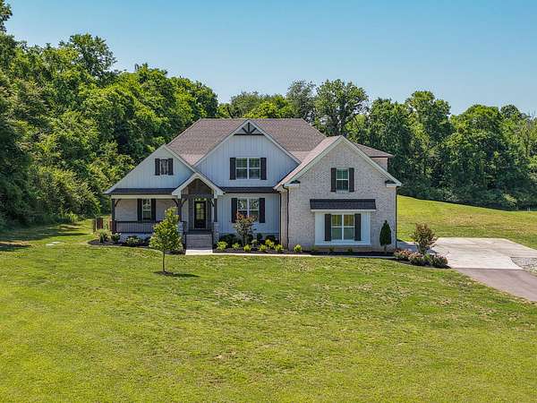 3.55 Acres of Land with Home for Sale in Columbia, Tennessee