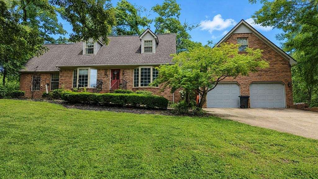 1.8 Acres of Land with Home for Sale in Paris, Tennessee