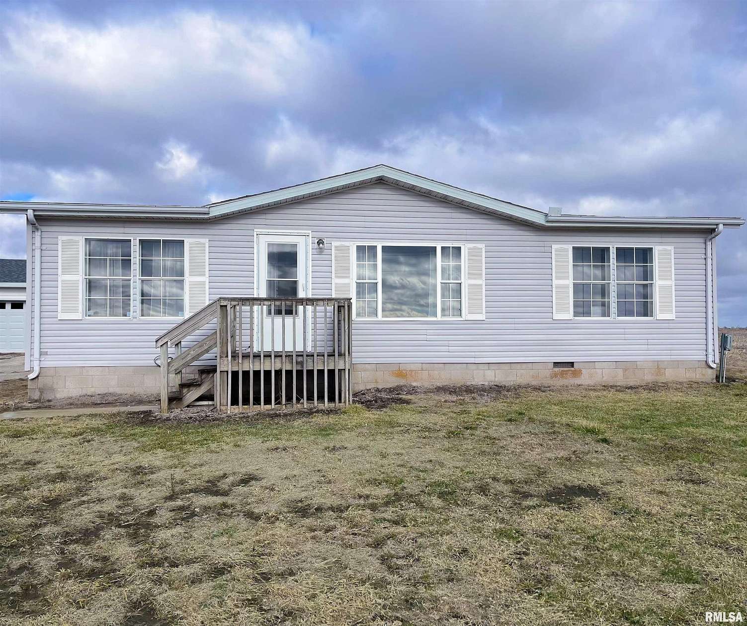 2.62 Acres of Land with Home for Sale in Macomb, Illinois