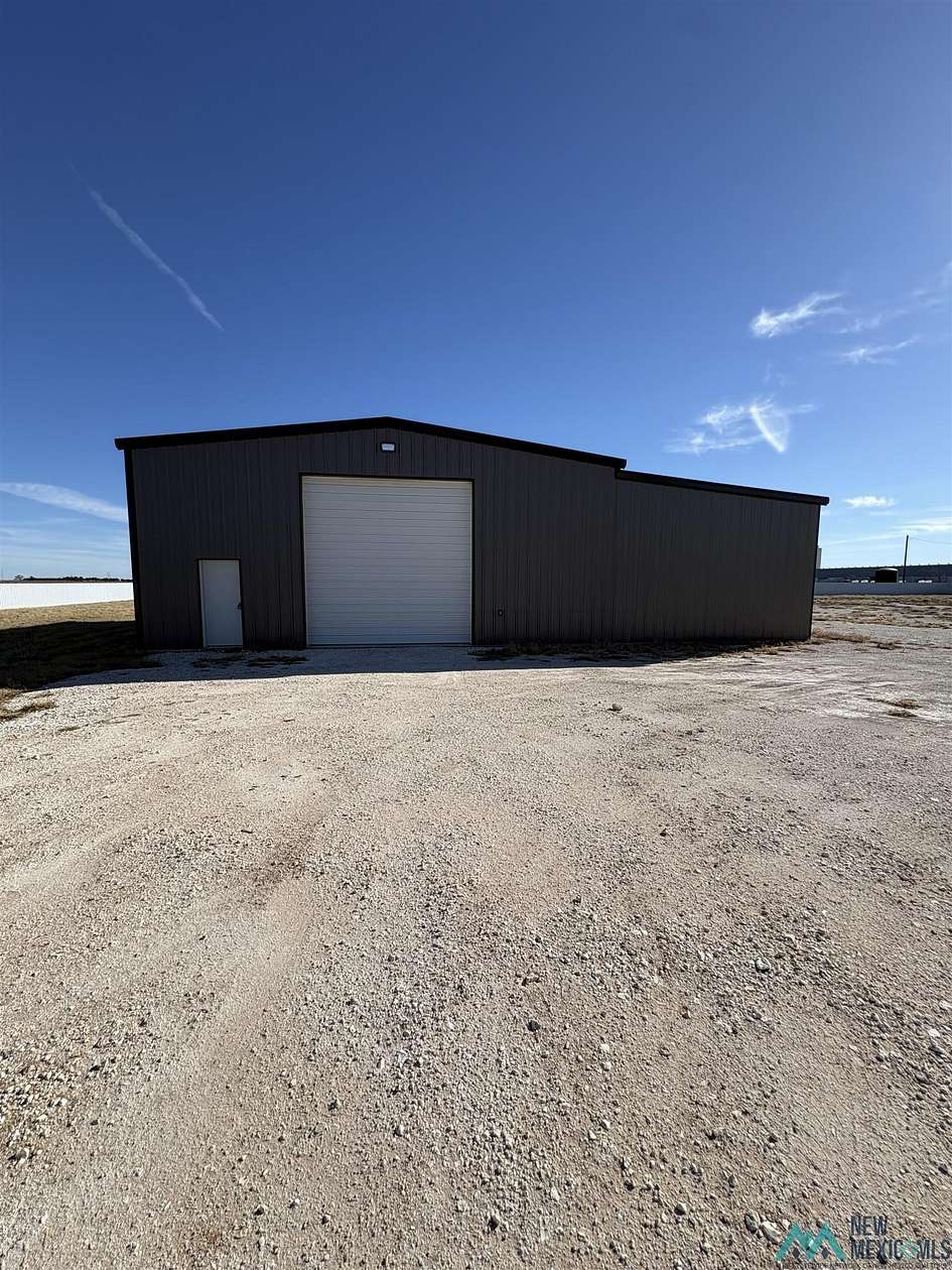 2.16 Acres of Improved Mixed-Use Land for Sale in Farwell, Texas