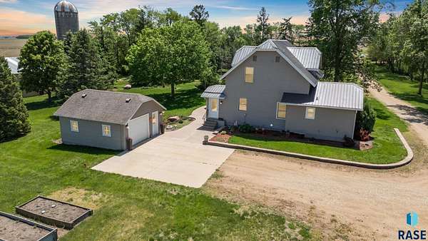 13 Acres of Land with Home for Sale in Irene, South Dakota