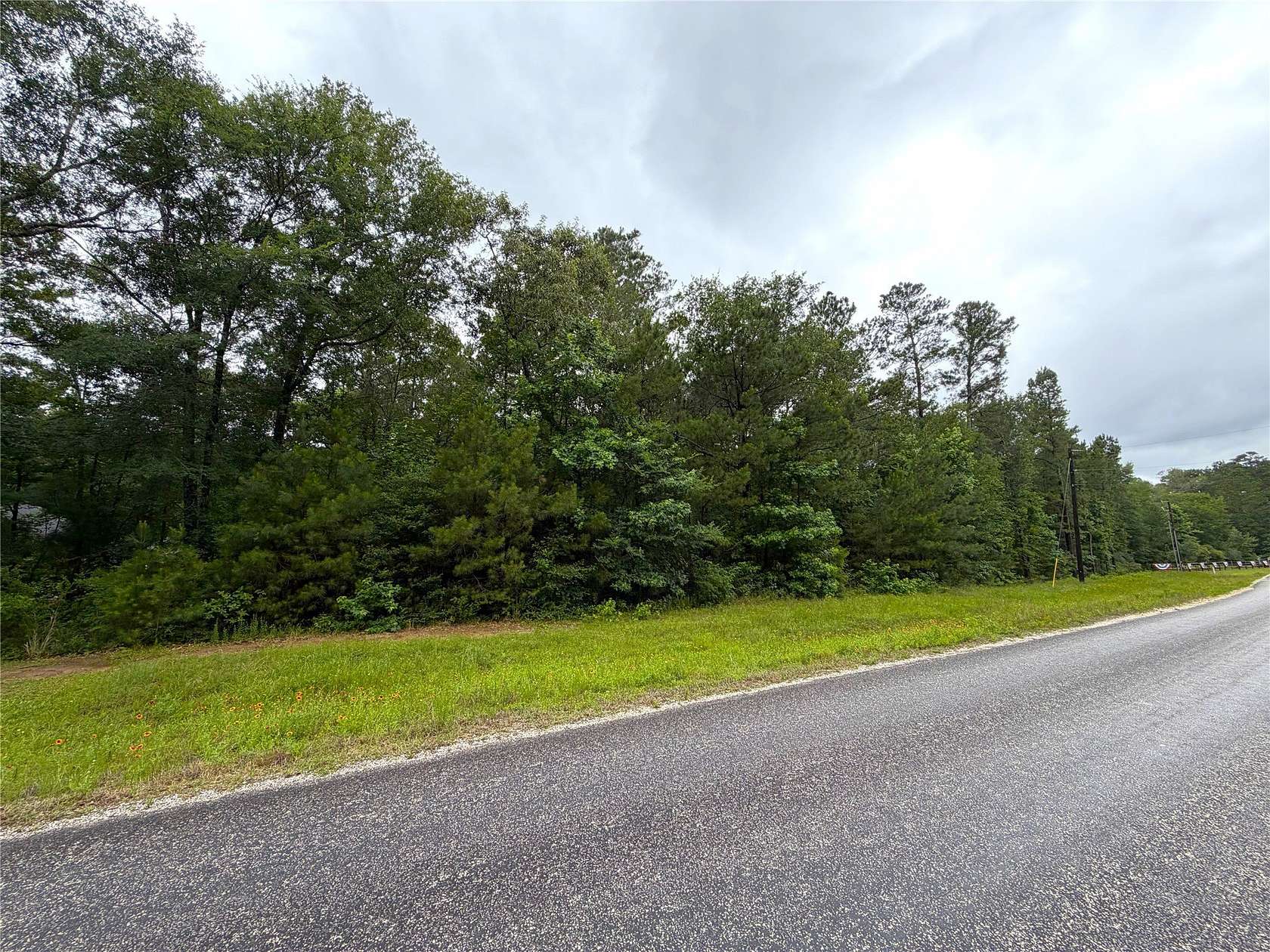 2 Acres of Residential Land for Sale in Huntsville, Texas