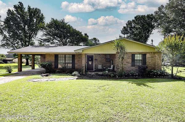 1.5 Acres of Land with Home for Sale in Wesson, Mississippi