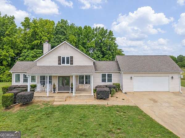 26 Acres of Agricultural Land with Home for Sale in Madison, Georgia