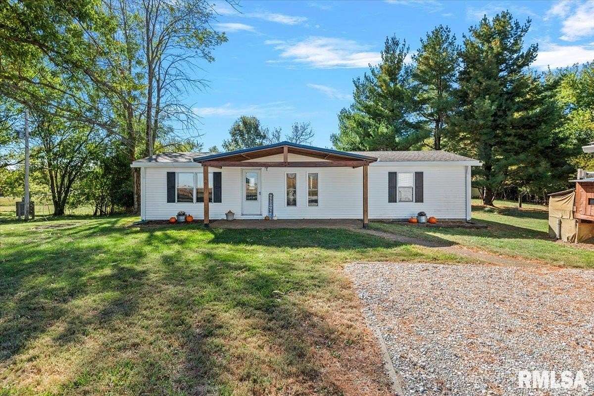 2.5 Acres of Land with Home for Sale in Riverton, Illinois