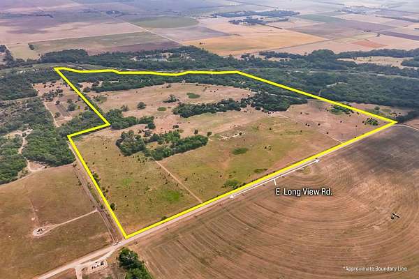 140 Acres of Land for Auction in Burrton, Kansas