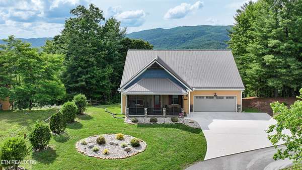 1.5 Acres of Land with Home for Sale in Walland, Tennessee