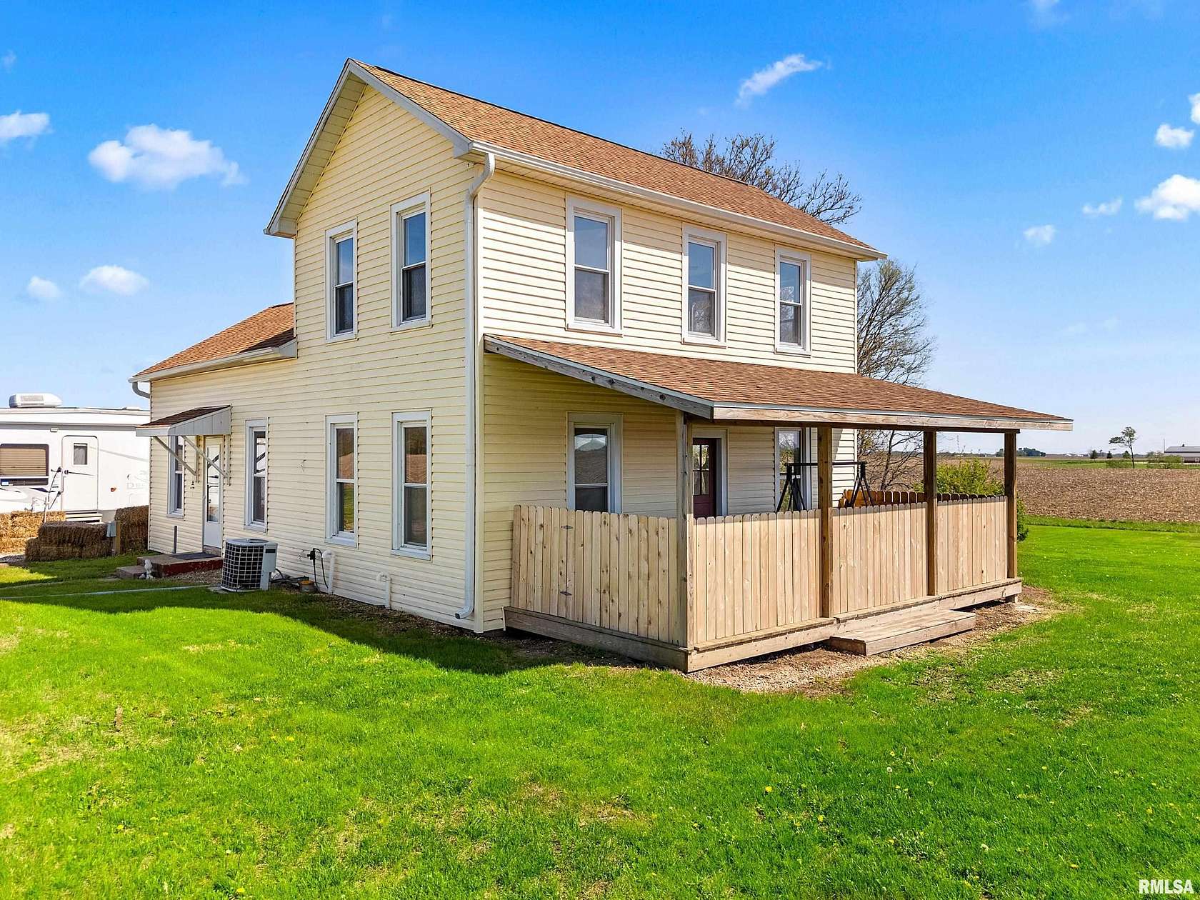 10 Acres of Recreational Land with Home for Sale in Lewistown, Illinois