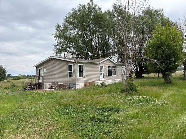 1.72 Acres of Land with Home for Sale in Marshalltown, Iowa