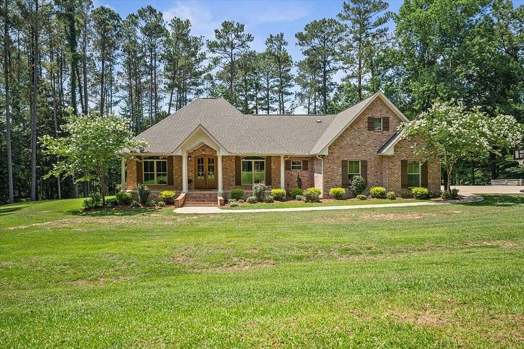 2.5 Acres of Land with Home for Sale in Louin, Mississippi