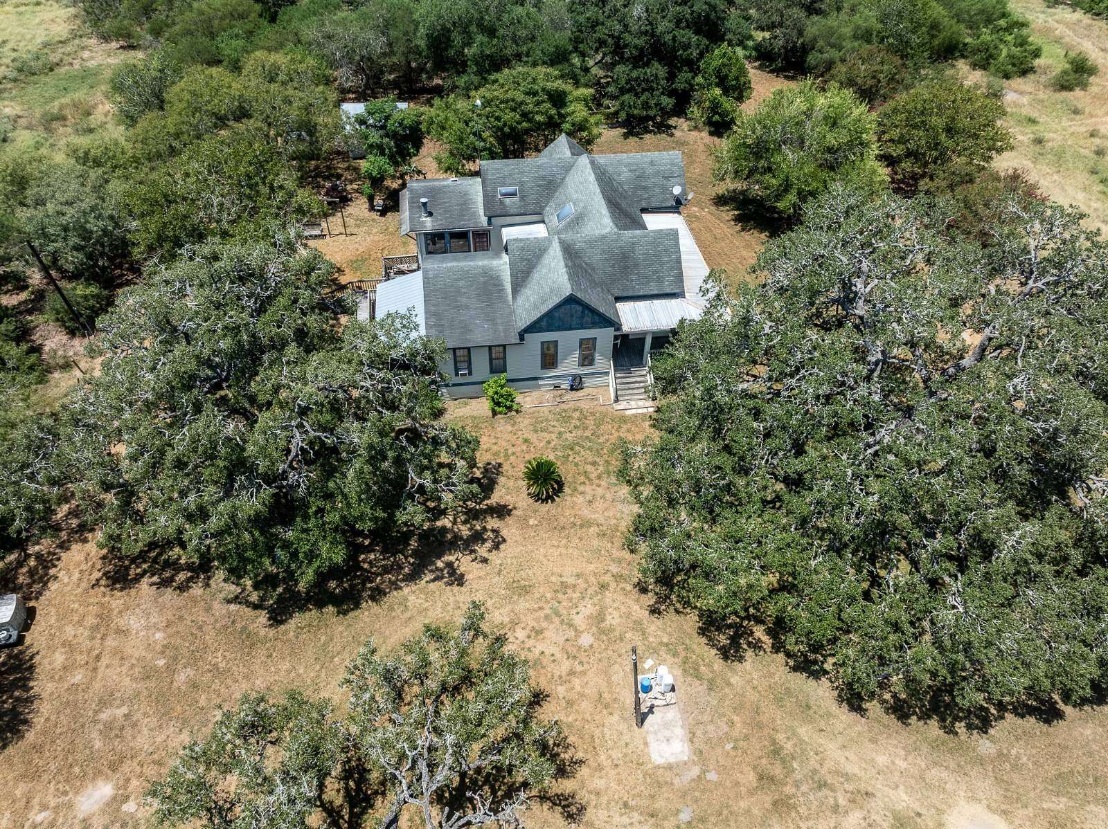 18.1 Acres of Land with Home for Sale in Yorktown, Texas