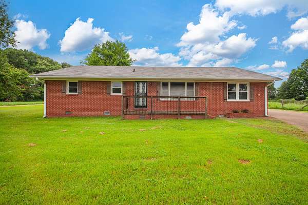 2.38 Acres of Land with Home for Sale in Alamo, Tennessee