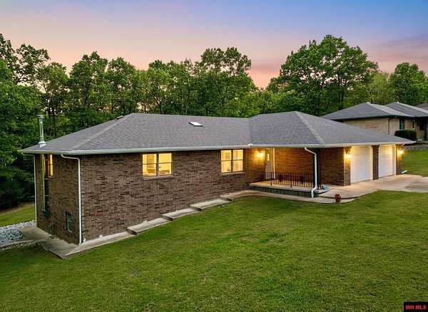 1.57 Acres of Land with Home for Sale in Mountain Home, Arkansas