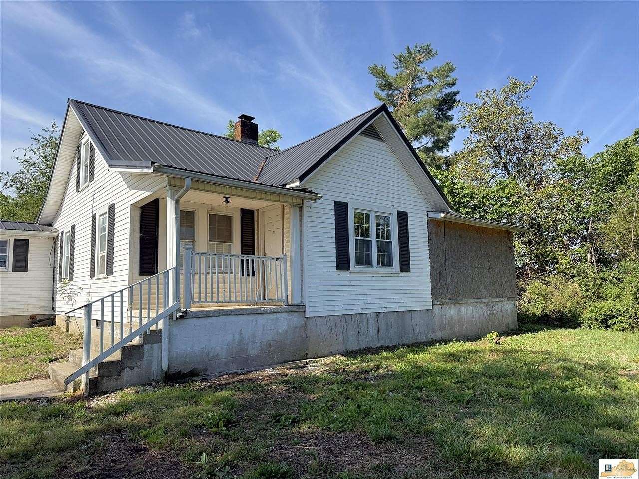2 Acres of Land with Home for Sale in Glasgow, Kentucky