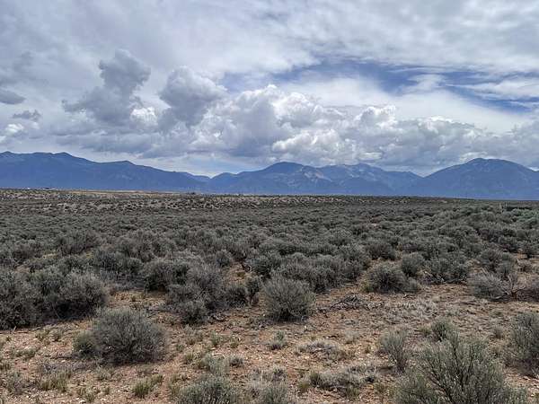 2.5 Acres of Land for Sale in El Prado, New Mexico