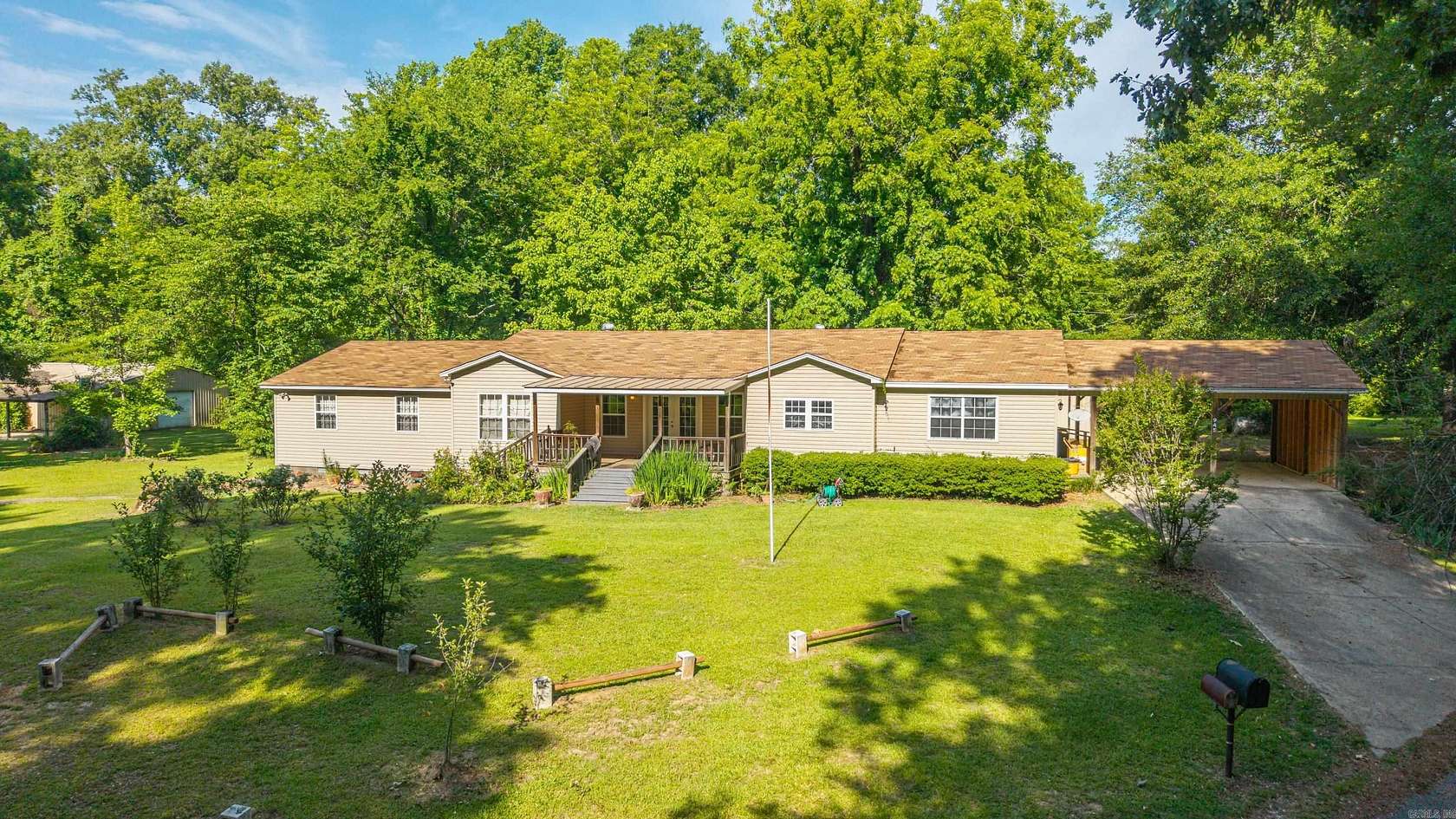 4 Acres of Land with Home for Sale in Arkadelphia, Arkansas