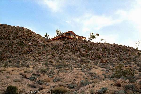 20.1 Acres of Recreational Land with Home for Sale in Twentynine Palms, California