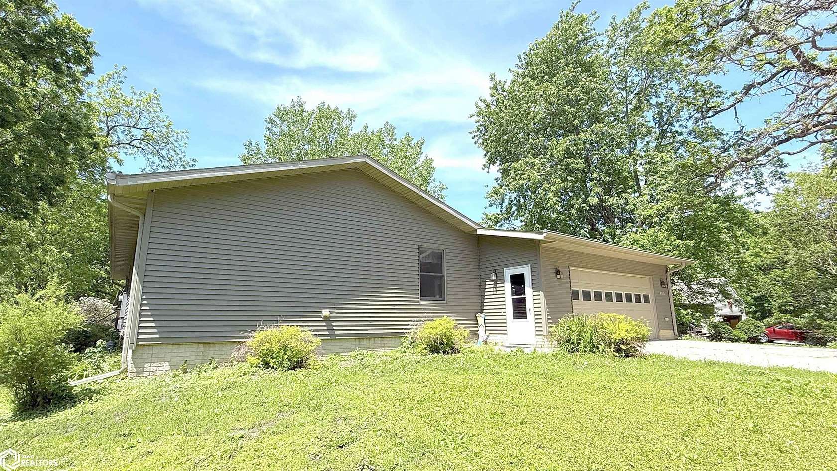1.53 Acres of Land with Home for Sale in Mason City, Iowa