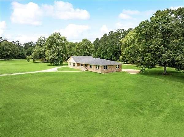 4 Acres of Land with Home for Sale in Ponchatoula, Louisiana