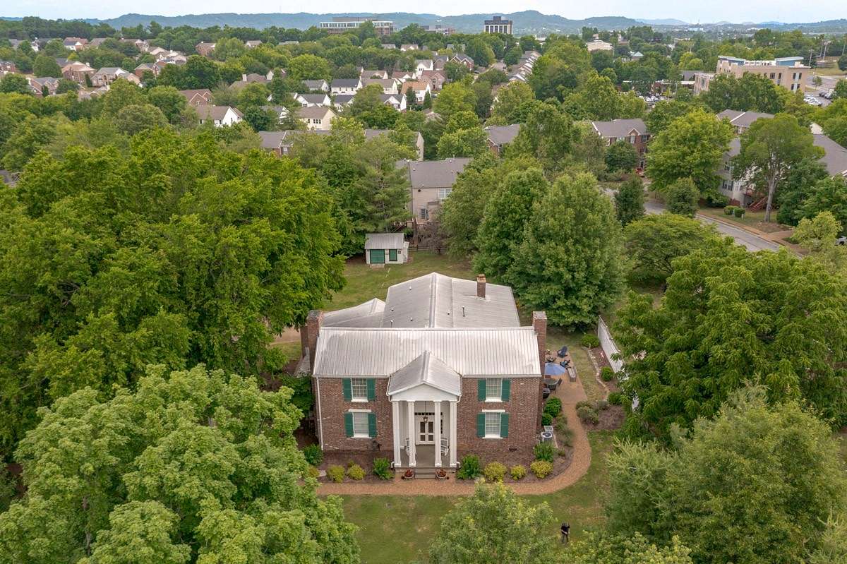 1.6 Acres of Land with Home for Sale in Franklin, Tennessee