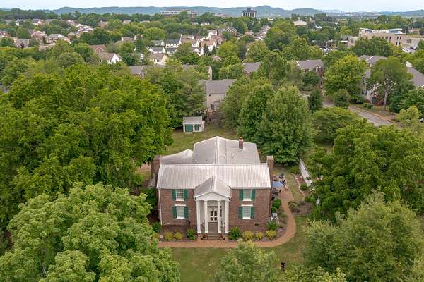 1.6 Acres of Land with Home for Sale in Franklin, Tennessee