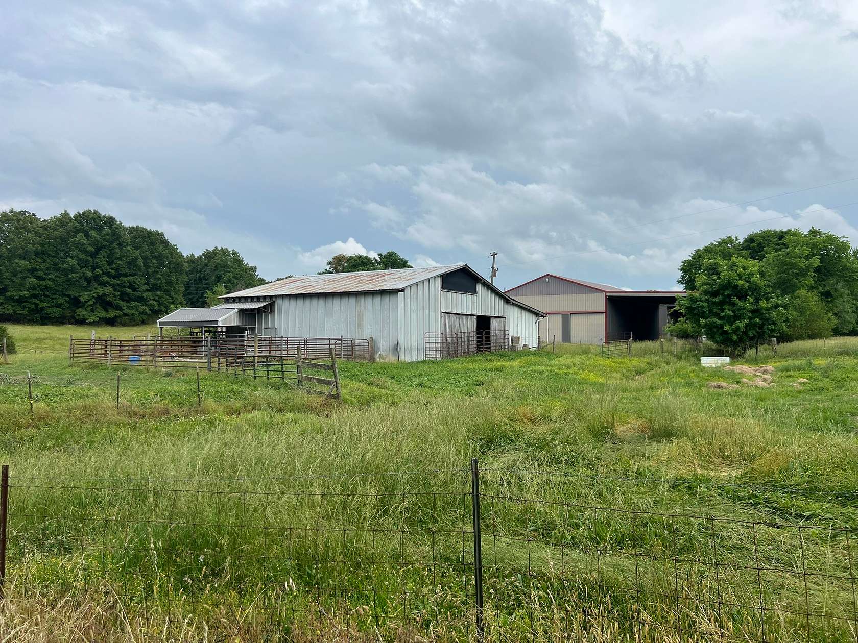 15.1 Acres of Agricultural Land for Sale in Westmoreland, Tennessee