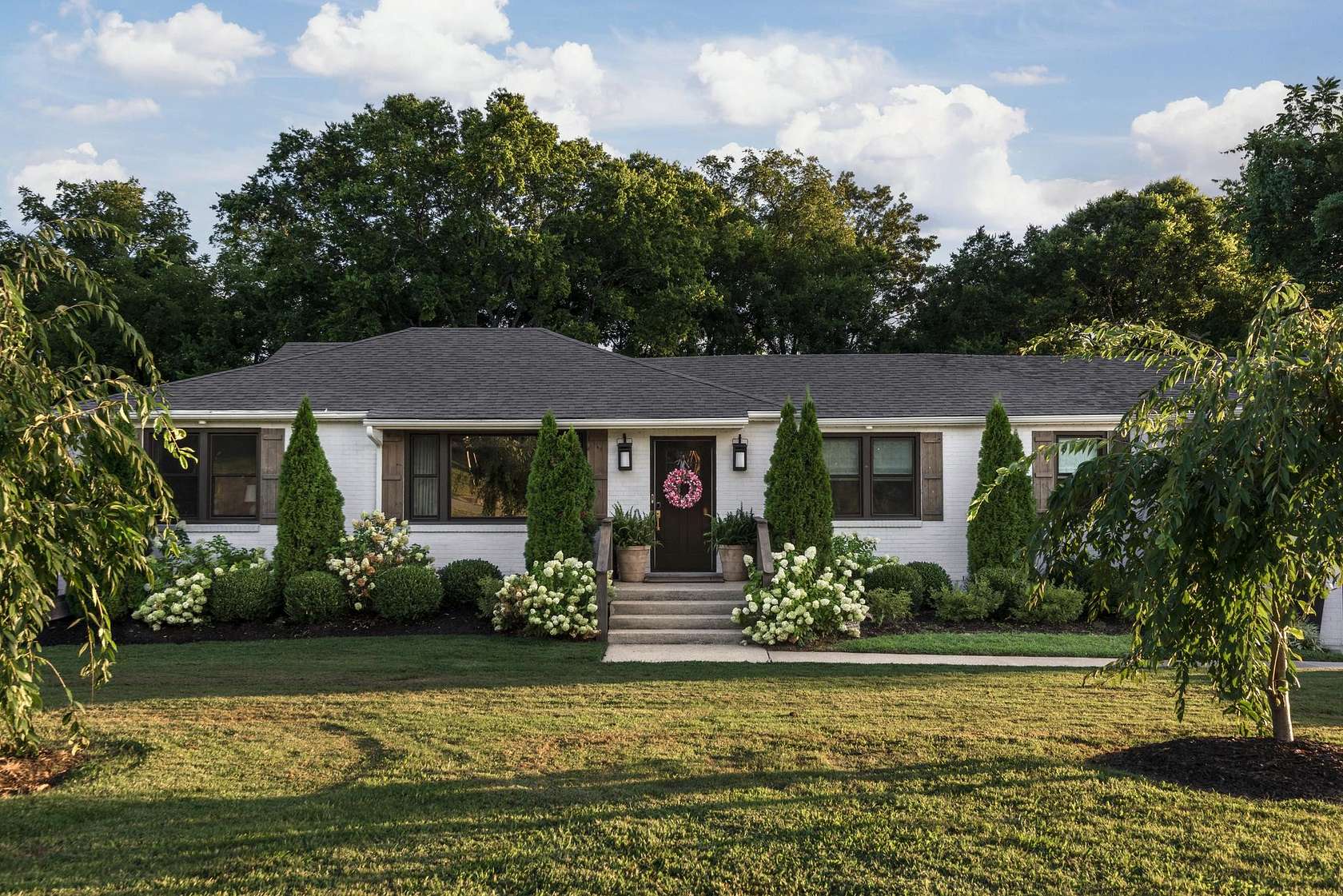 2.26 Acres of Land with Home for Sale in Nashville, Tennessee
