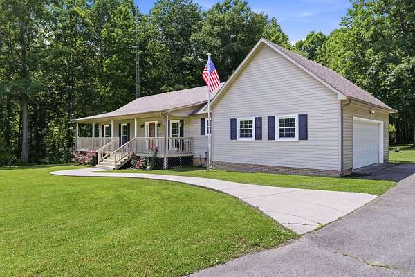 5 Acres of Land with Home for Sale in Manchester, Tennessee