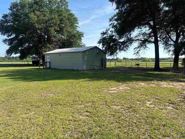 0.7 Acres of Residential Land for Sale in Hawkinsville, Georgia