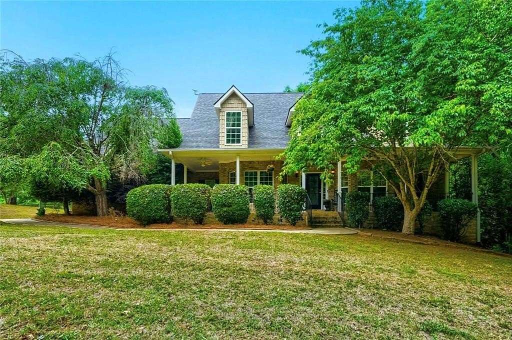 12.7 Acres of Land with Home for Sale in McDonough, Georgia