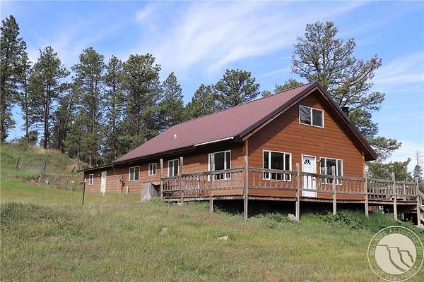 23.8 Acres of Land with Home for Sale in Roundup, Montana