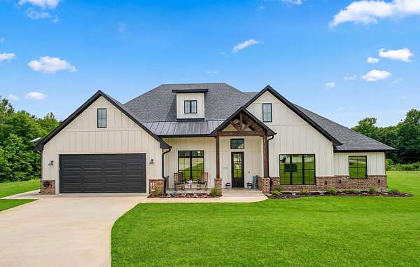 4.3 Acres of Land with Home for Sale in Diana, Texas