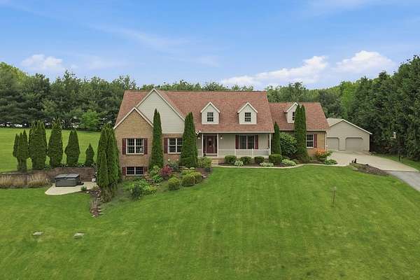 6.6 Acres of Land with Home for Sale in Mansfield, Ohio